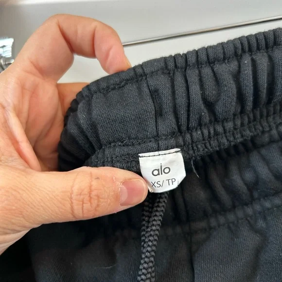 Alo Women's Yoga Accolade Sweatpants Black - XS - Picture 5 of 6